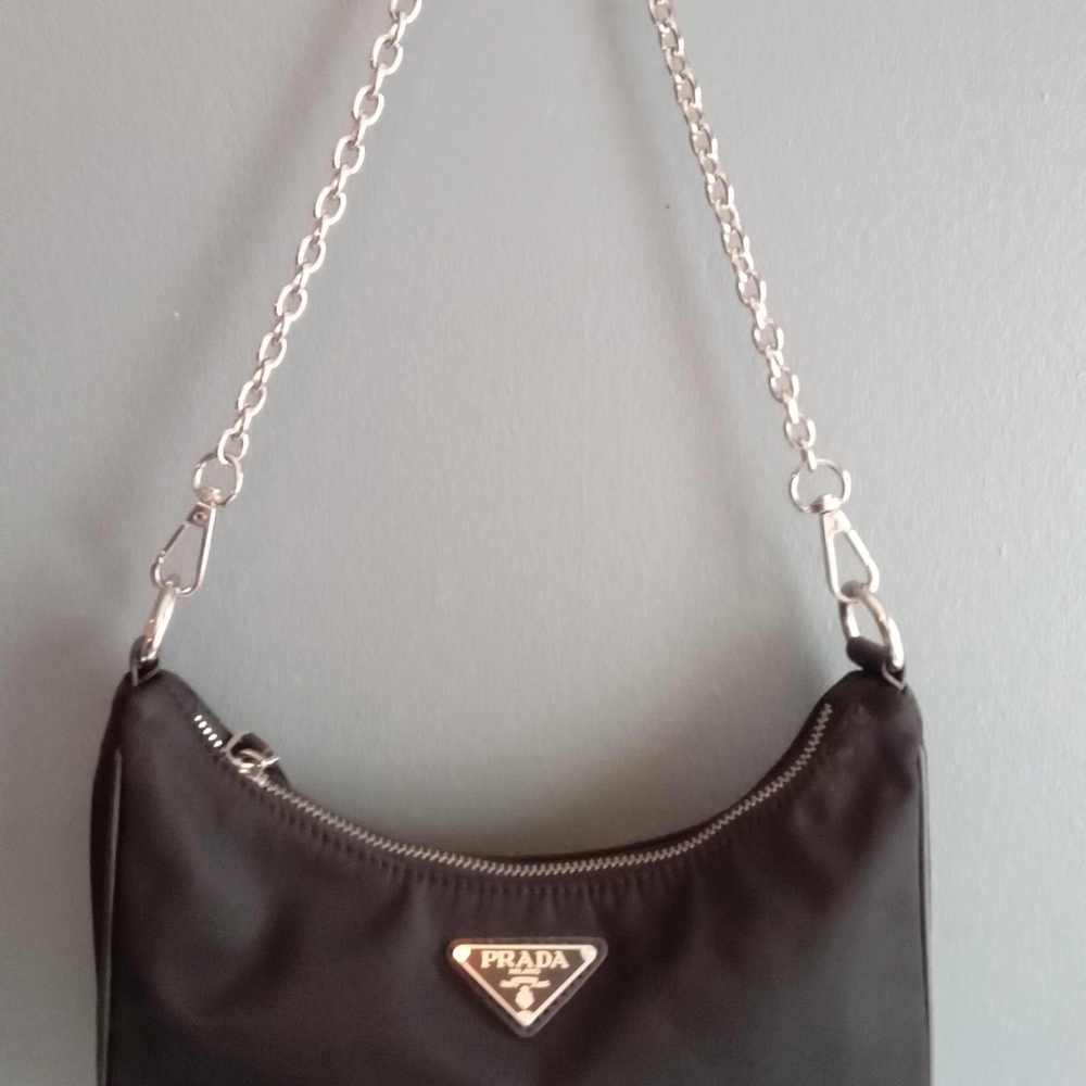 Prada Re Edition‎ 2000 Nylon Mini Shoulder Bag Black Silver Chain - Picture 3 of 8